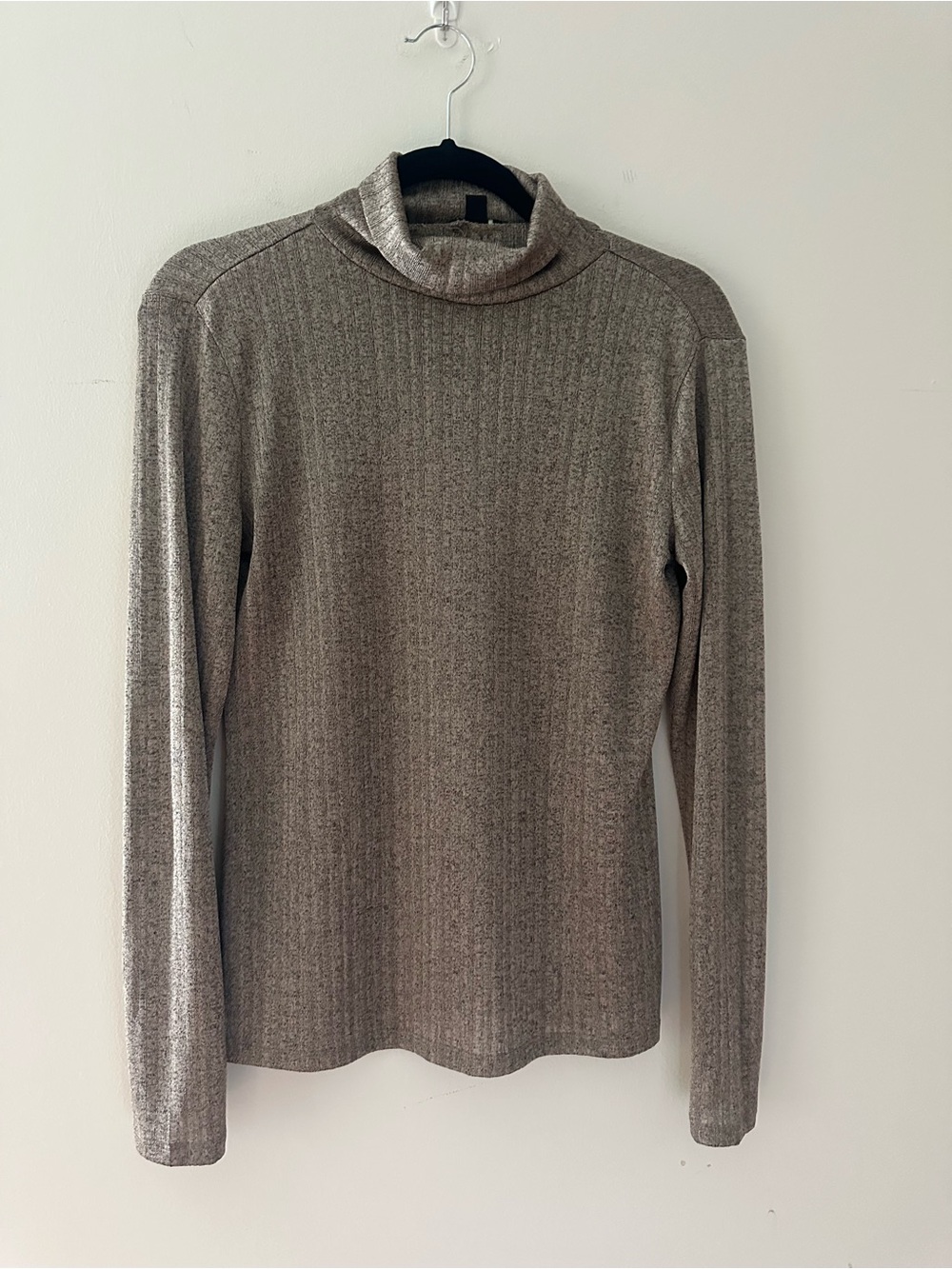 Ann Taylor Gold Ribbed Turtleneck lightweight Sweater shirt - Women